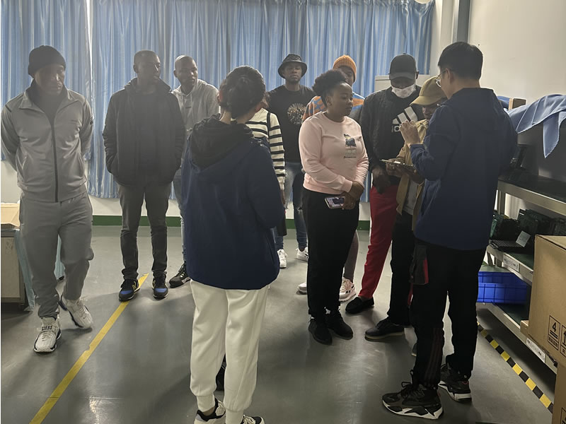 綿陽非洲留學生團參訪我司工廠，共促中外國際交流與商務合作新篇章！6.jpg