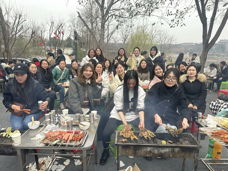 綿陽市先鋒醫(yī)療器械有限公司—— 慶?！?.8婦女節(jié)”，共赴燒烤盛宴，致敬巾幗風(fēng)采2.jpg